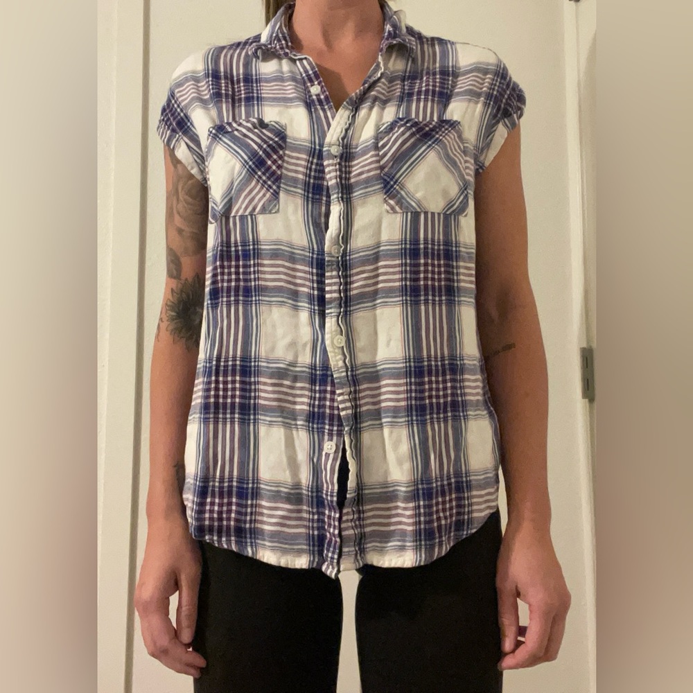 SO plaid short sleeve with pockets, size M